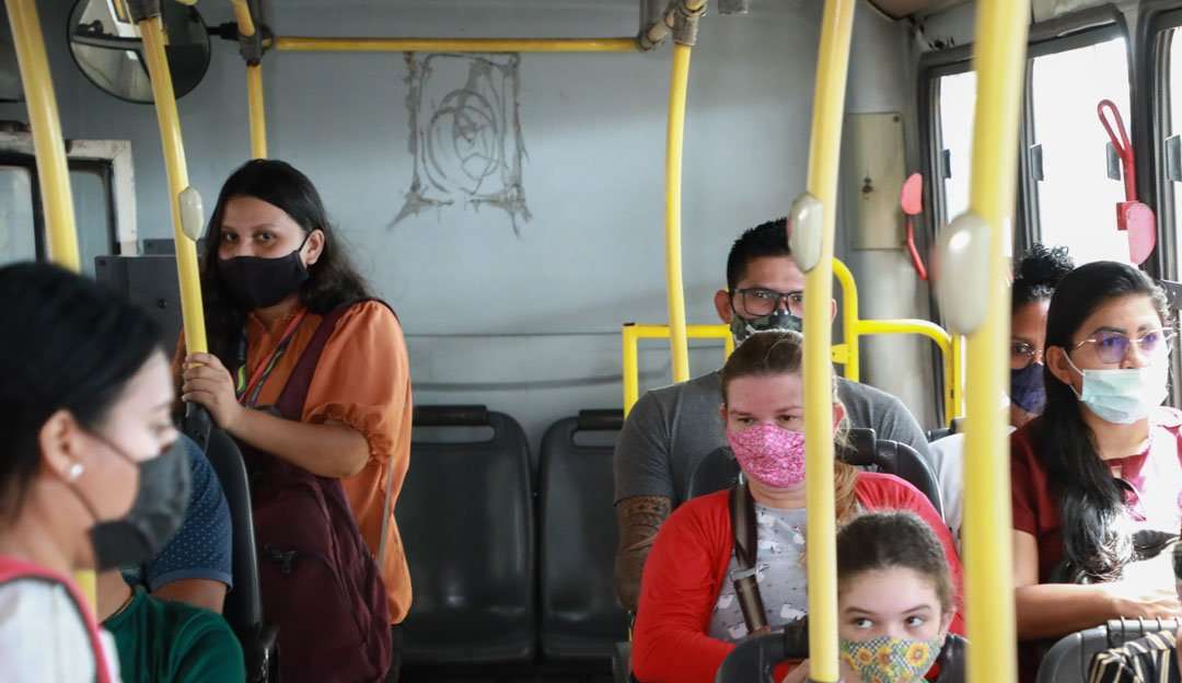 Coronavírus: Infectologistas voltam a defender uso das máscaras e pedem por mais vacinação