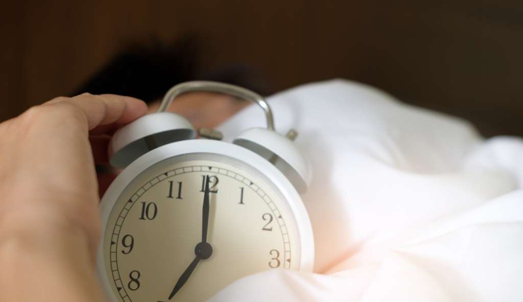 Insônia? Como exercícios físicos podem te ajudar a dormir melhor à noite