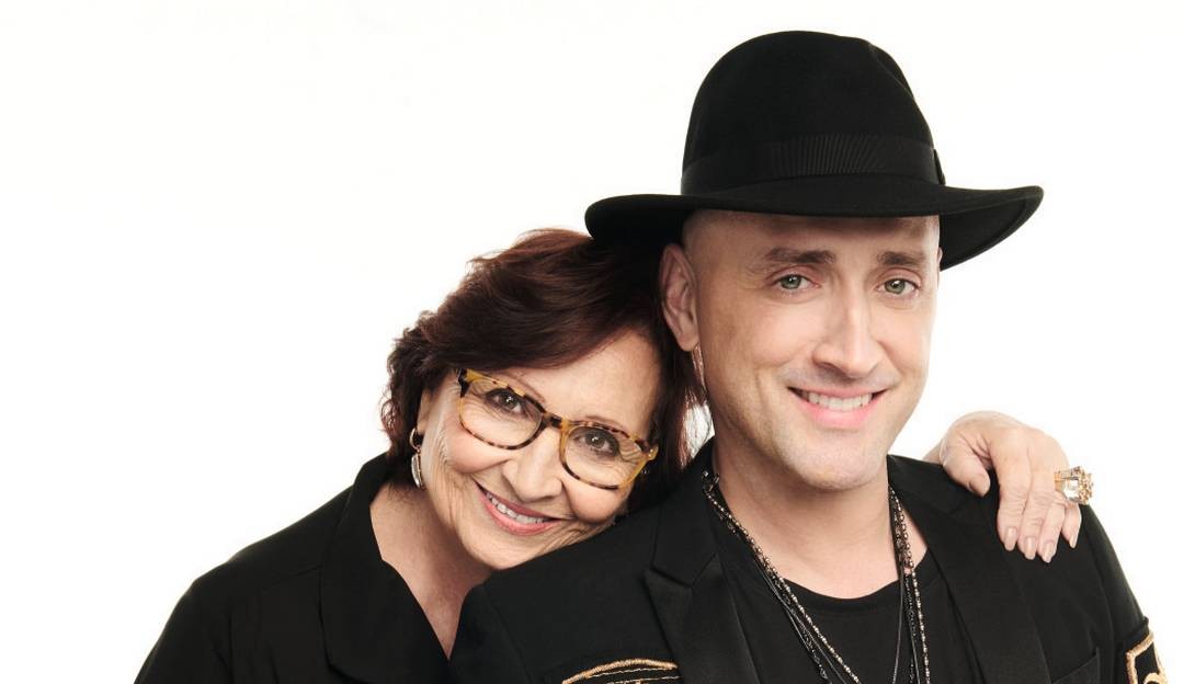 Mãe de Paulo Gustavo quebra silêncio após intubação do ator