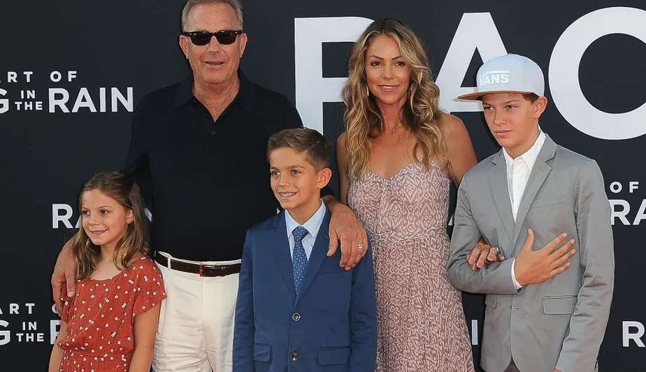 Mesmo após ter sete filhos, Kevin Costner diz que ainda está aprendendo a ser pai