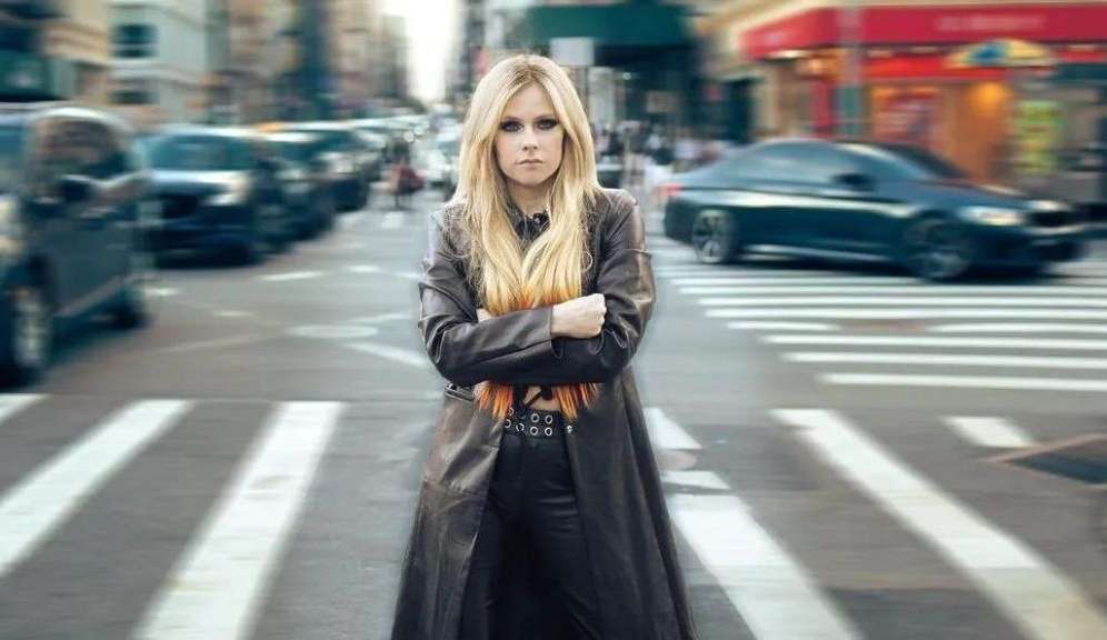 2023 terá lançamento de novo álbum, revela Avril Lavigne