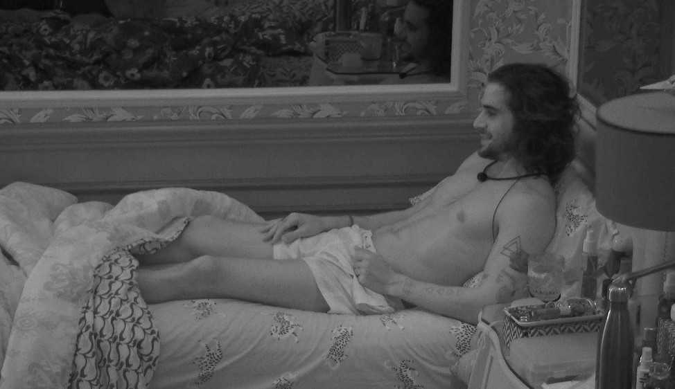 BBB21: Fiuk provoca Thais: “Achei que você ia poder me fazer um carinho de amiga”