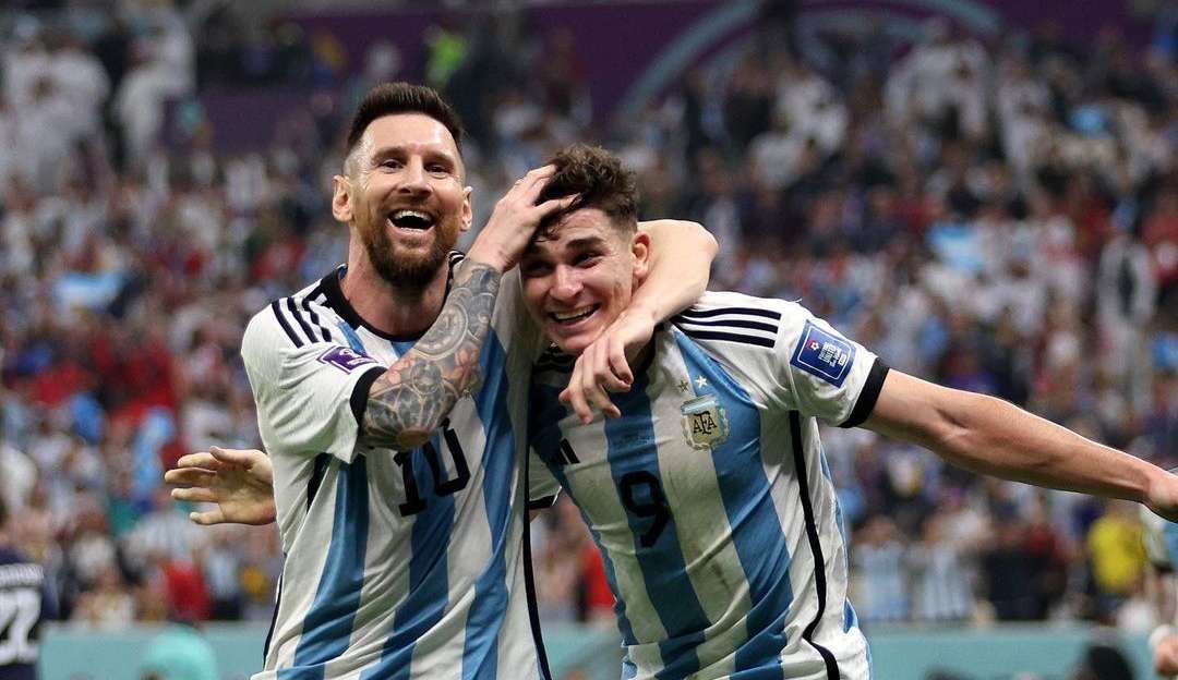 Argentina brilha em campo e alcança a final da Copa do Mundo