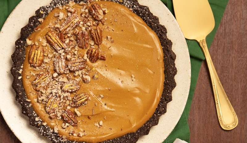 Veja receita de torta proteica de doce de leite com nozes