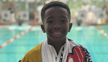 Nadador do Corinthians participa da entrega da faixa presidencial