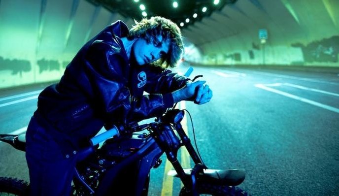 Justin Bieber fala sobre fé, pastores celebridades e novo álbum