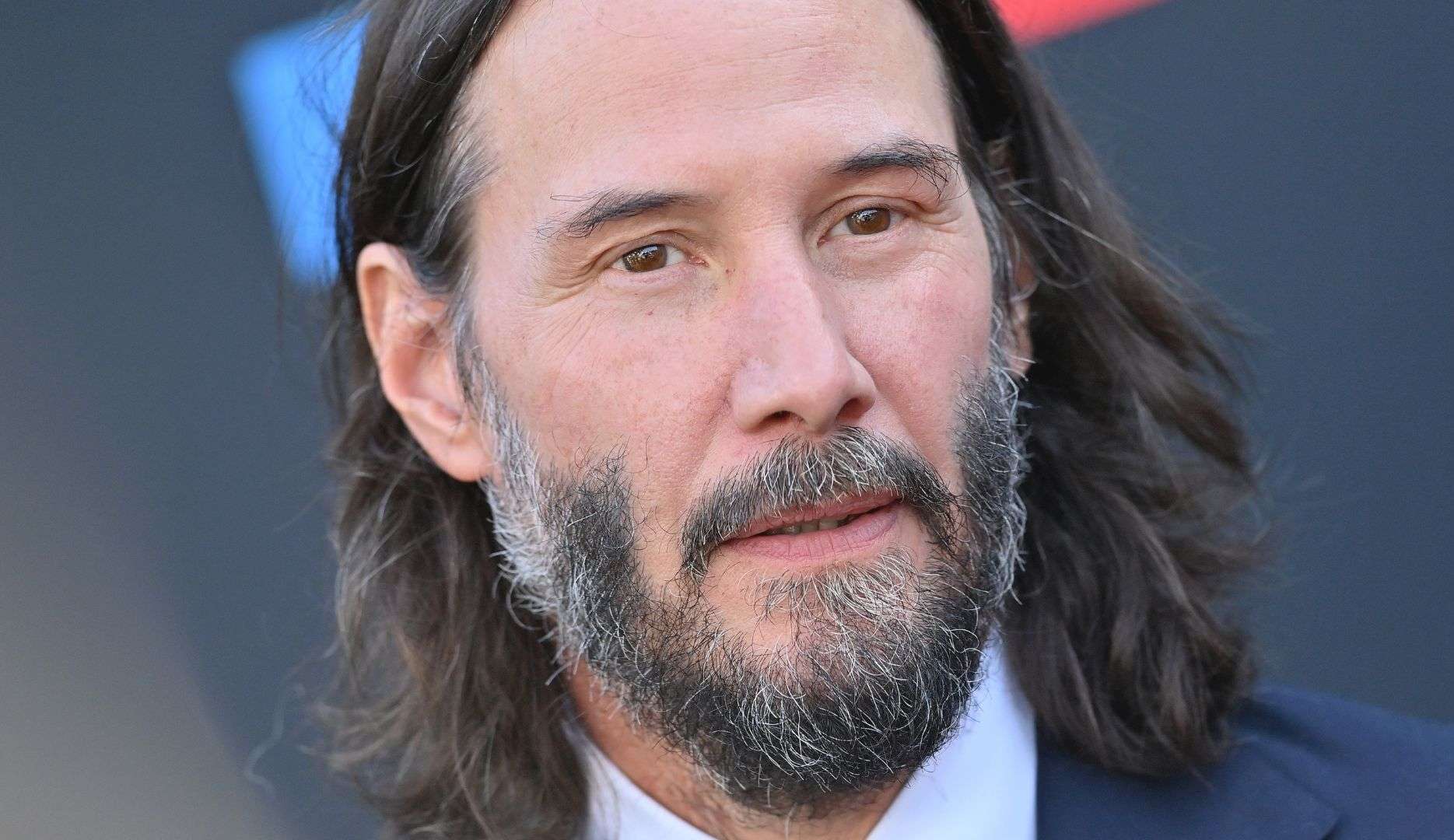 Keanu Reeves revela cláusula contratual para fugir das “deepfakes”