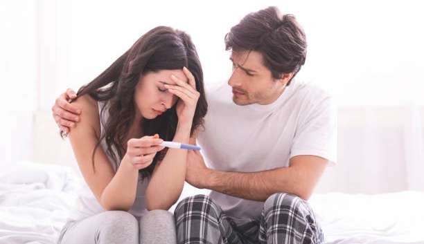 Infertilidade afeta igualmente homens e mulheres? Especialista esclarece