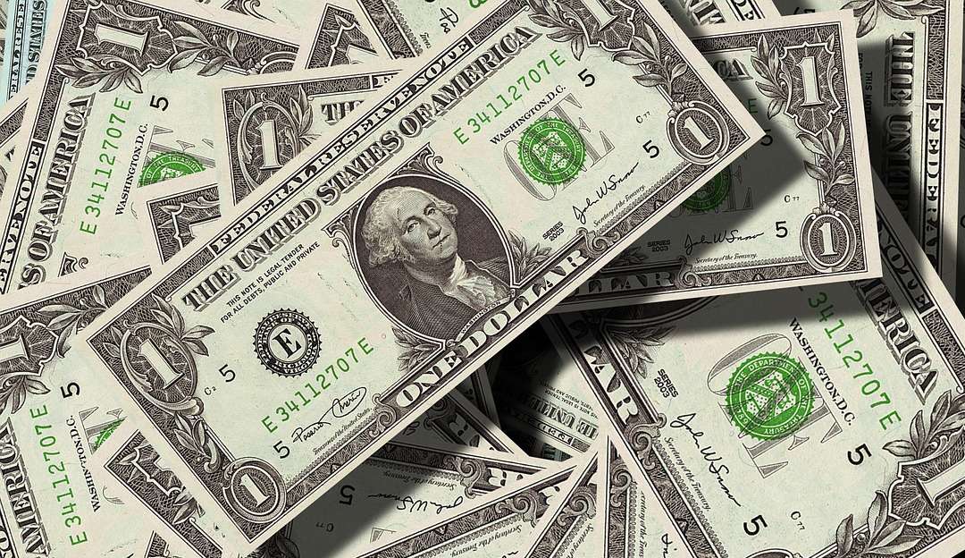 Dólar fecha em alta, mesmo com o fim da desoneração dos combustíveis