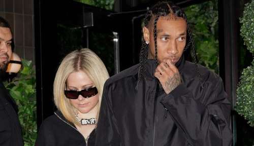 Tyga presenteia Avril Lavigne com corrente avaliada em mais de R$ 400 mil