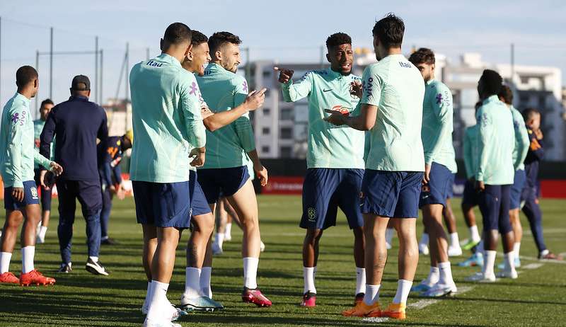 Ramon Menezes esboça Seleção Brasileira com novidades para amistoso