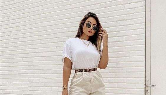 Branquinho básico: looks para fazer com camisetas brancas