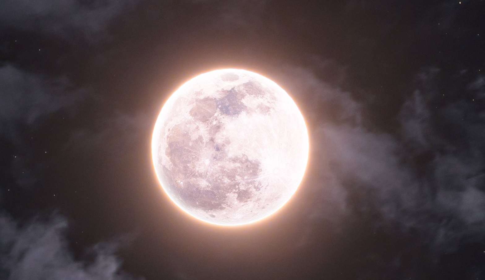 Lua Rosa ficará visível essa noite