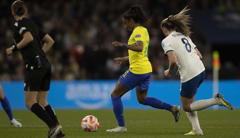 Seleção Brasileira Feminina perde nos pênaltis pela Inglaterra na “Finalíssima”