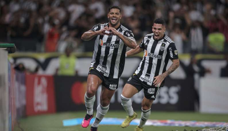 Atlético Mineiro defende série invicta