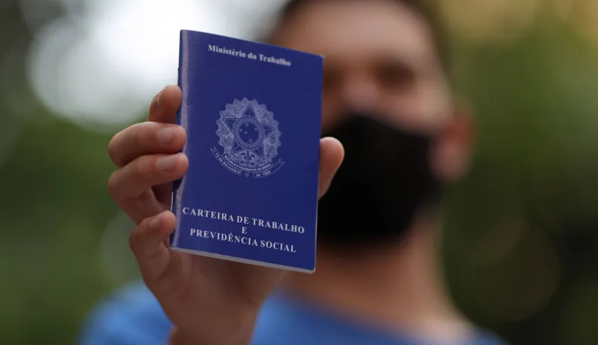 Emprego formal sofre aumento de 97,6% em relação a março do ano passado