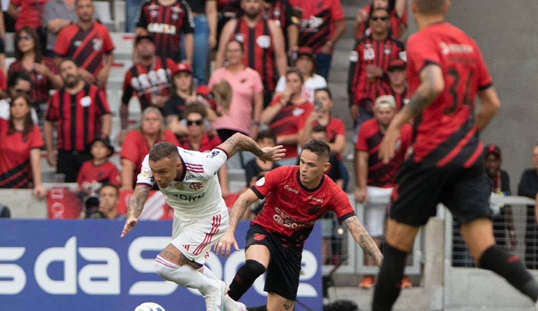 Flamengo volta para a zona de rebaixamento do Brasileirão após três anos