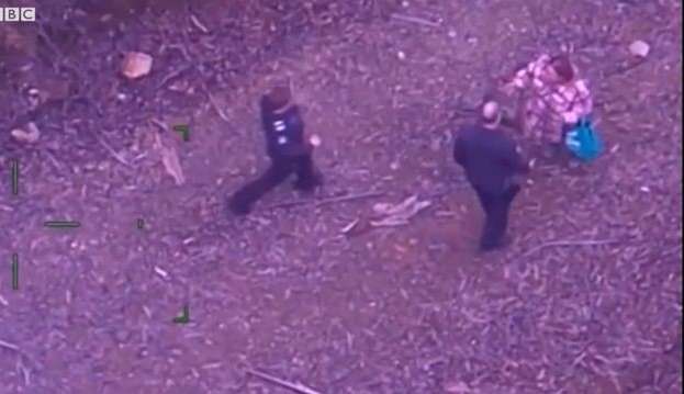 Australiana se perde em floresta e sobrevive por cinco dias com doces e vinho