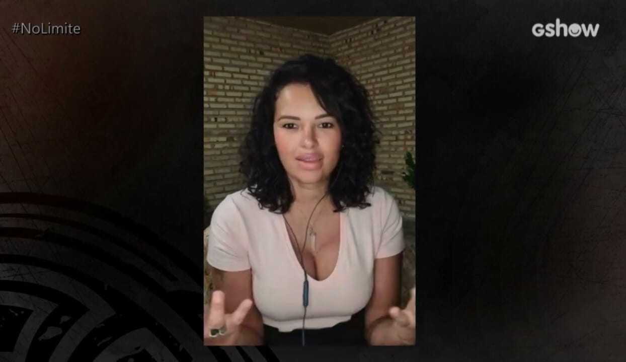 No ‘Bate-Papo No Limite’ Ariadna conta que já esperava sua eliminação e dedica a sua participação para outras mulheres trans