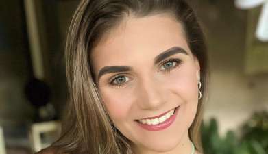 Garrafa com álcool queima mais de 20% do corpo de influencer