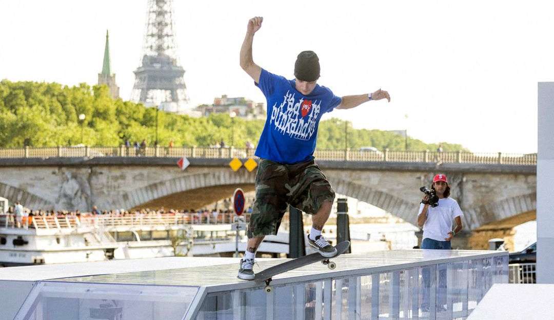 Vans lança linha premium em Paris com parque de skate às margens do Rio Sena