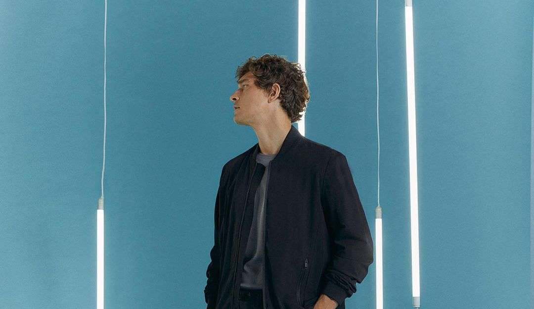 Marca brasileira lança fio tech que não amassa, garantindo durabilidade e conforto