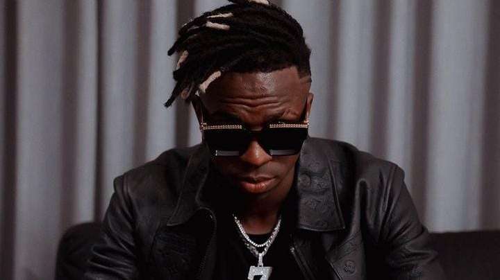 Vinicius Junior recebe parabéns do Real Madrid e do Flamengo em comemoração aos seus 23 anos