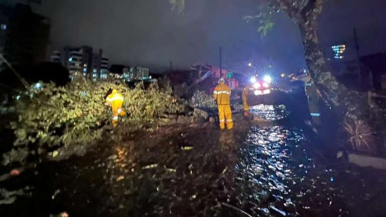 Ciclone em Santa Catarina deixa cinco cidades em situação de emergência