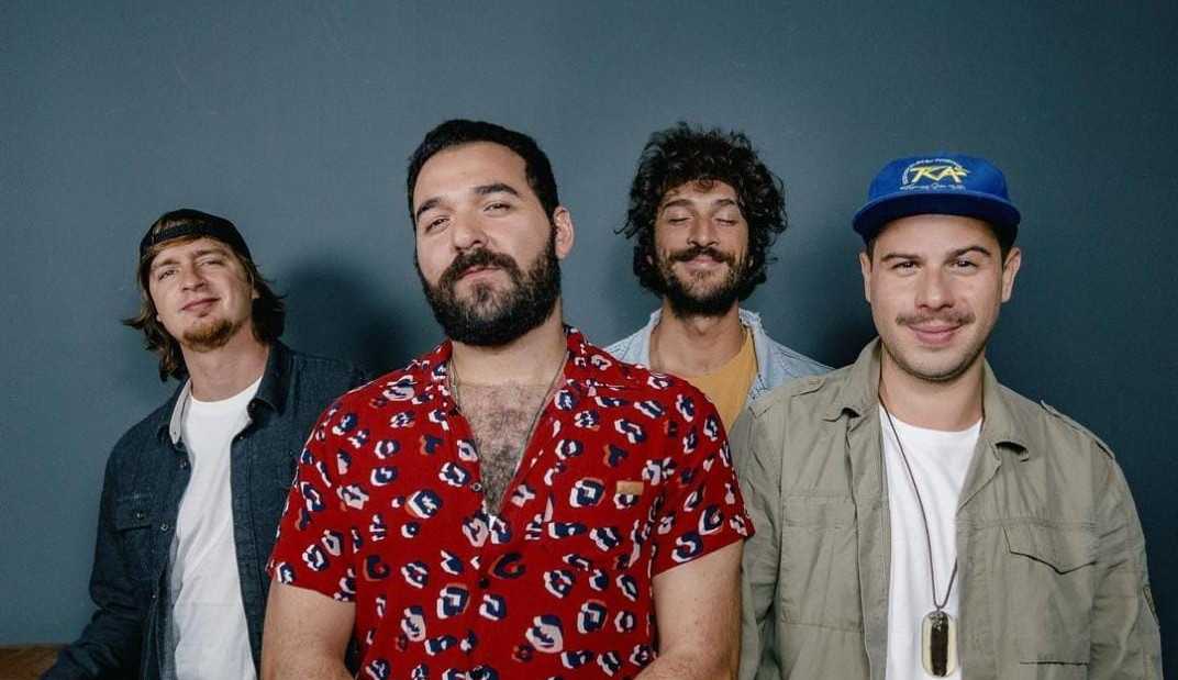 Hotelo lança álbum inédito sobre amor e superação