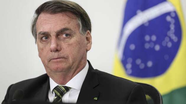Saiba os planos da defesa de Bolsonaro para tratar da acusação de fraude em cartão de vacinação
