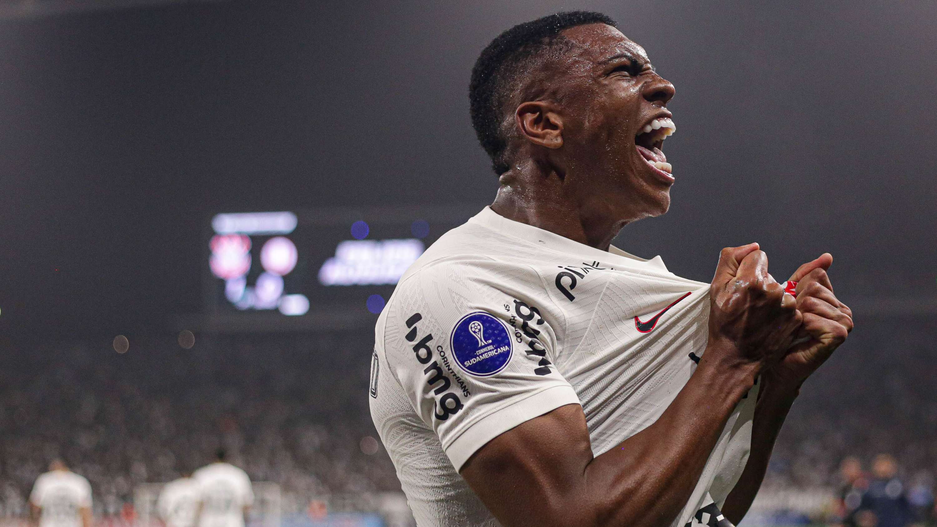 Universitario x Corinthians: Confira escalações, horário e onde assistir