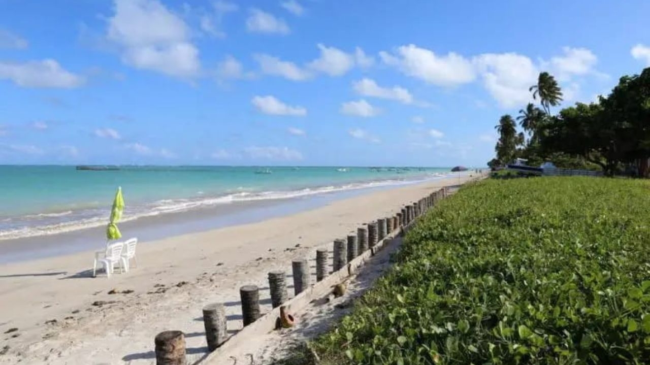 Corpos de irmãos desaparecidos em acidente fatal de afogamento em Maragogi são encontrados abraçados