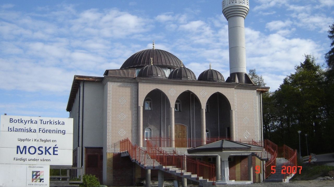 Embaixada da Suécia em Bagdá é invadida e incendiada