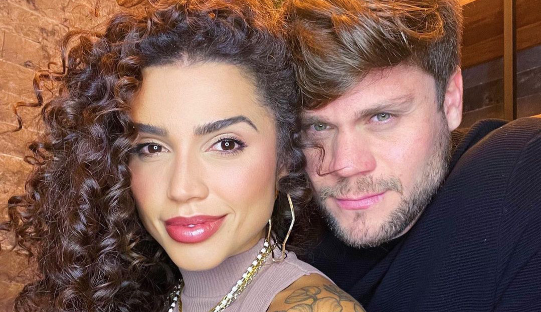 Breno Simões fala sobre casamento e filhos com Paula Amorim; confira