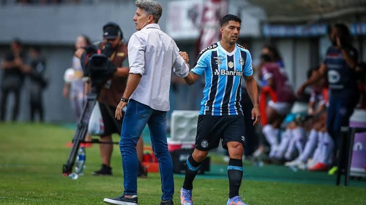 Renato Portaluppi afirma que Suárez permanece no Grêmio
