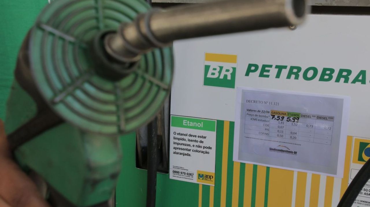 Petrobras eleva importação e desune preço de combustíveis das cotações internacionais