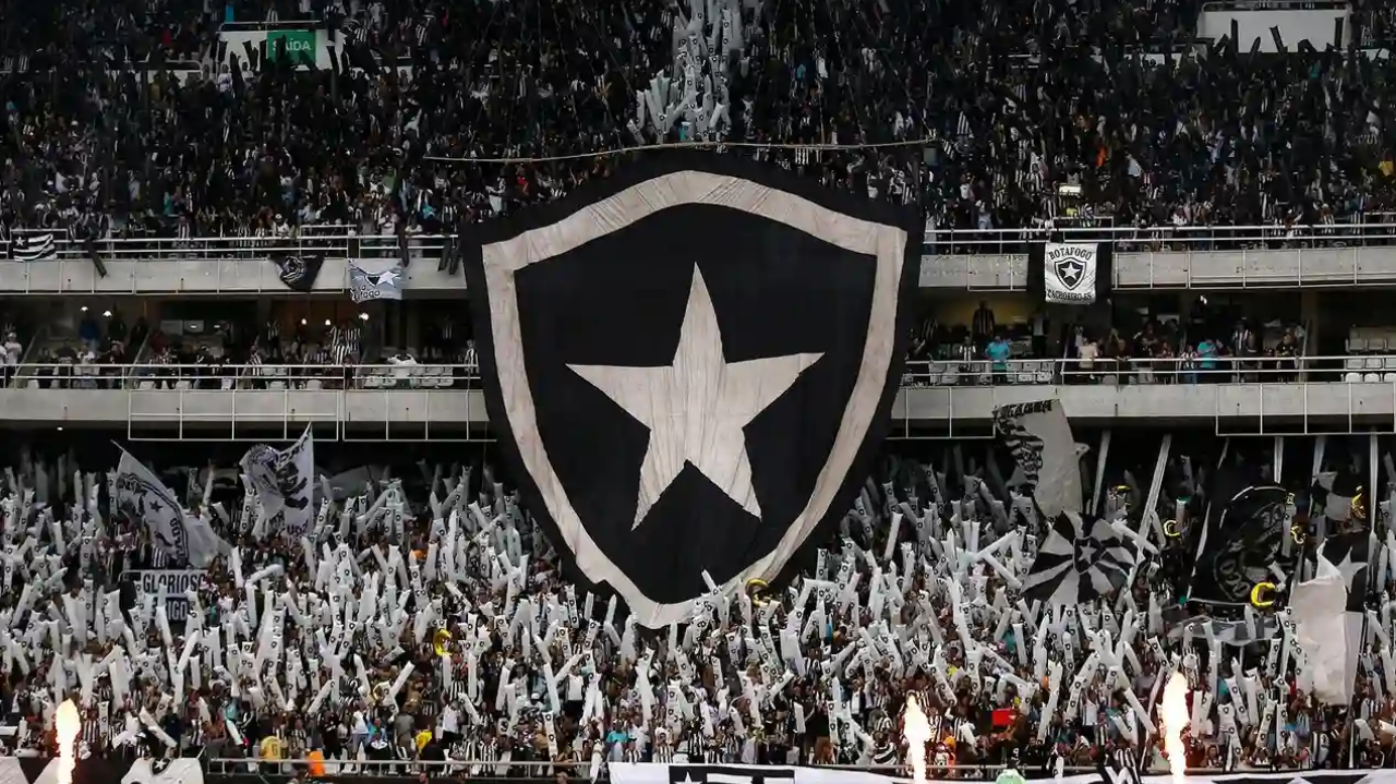 Torcida do Botafogo bate recorde de público no Engenhão