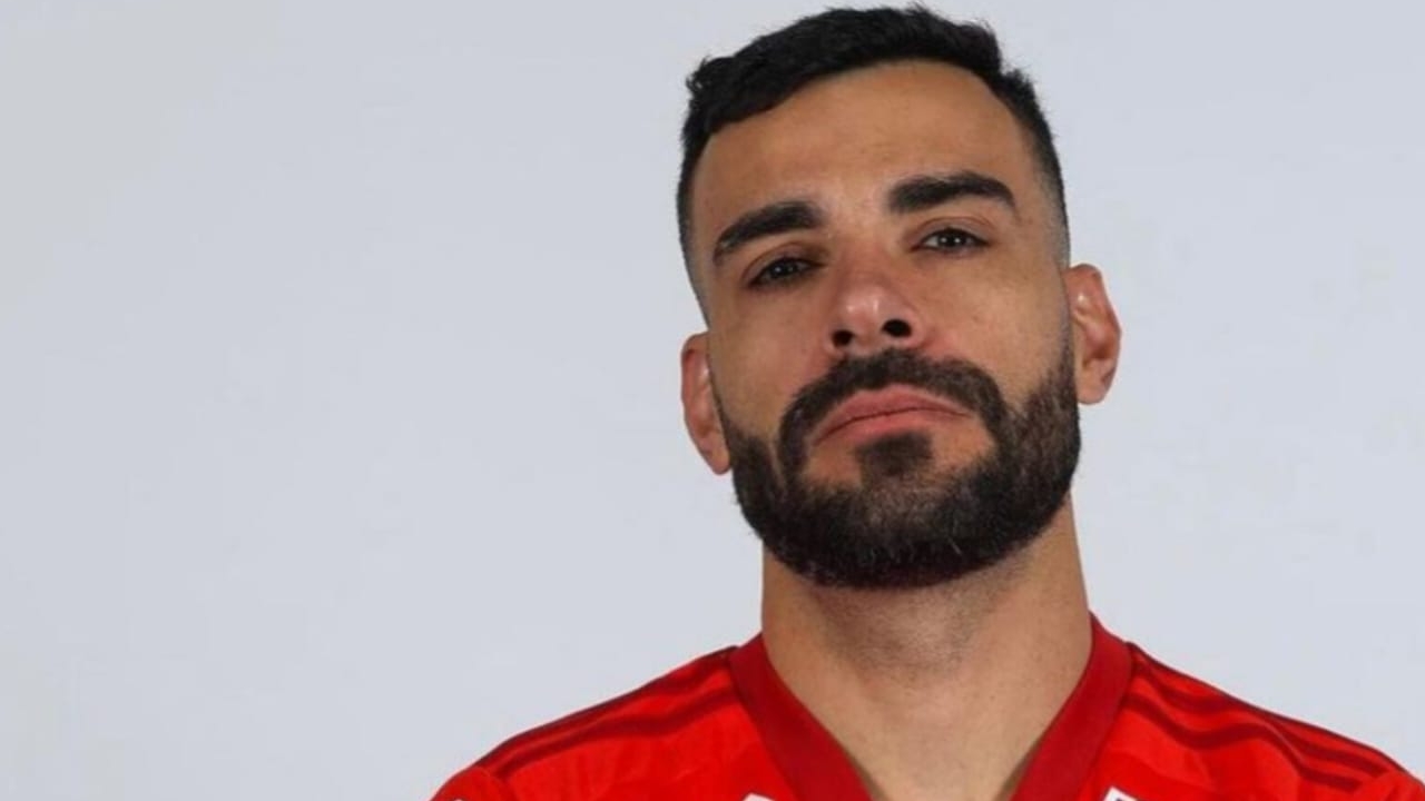 Bruno Henrique estreia pelo Internacional e pede “jogo maduro” na Argentina