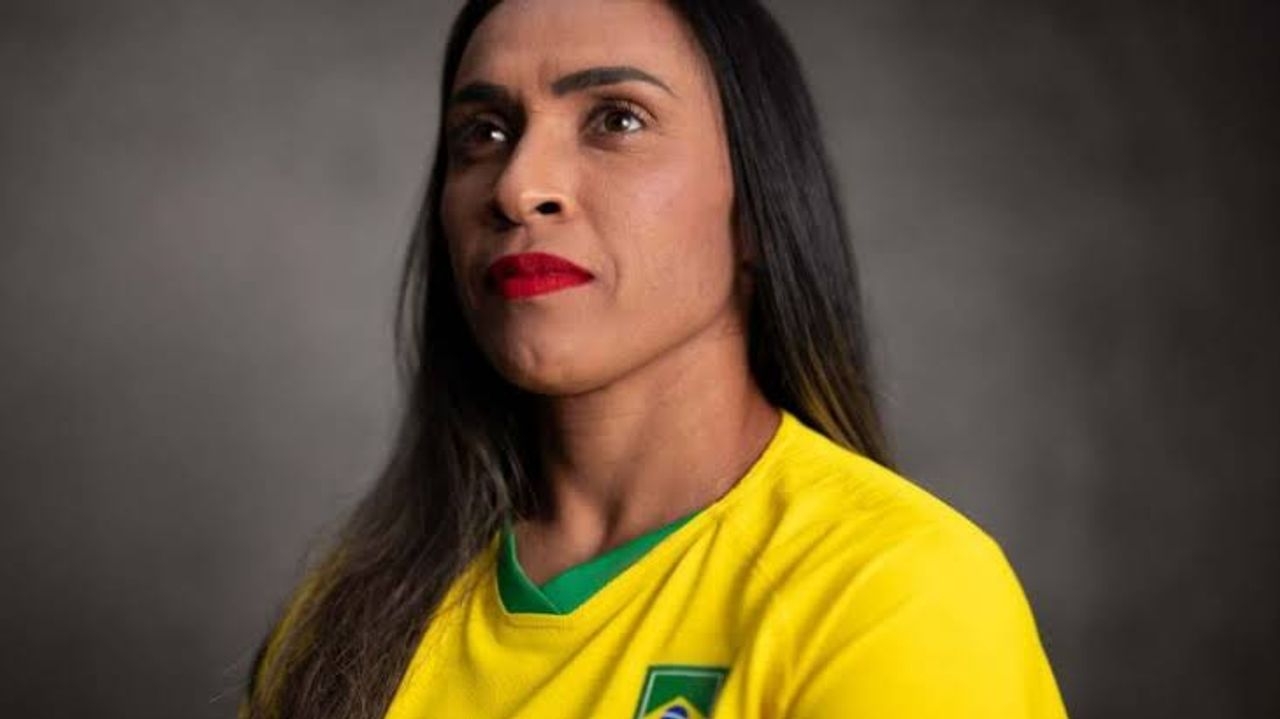 Em entrevista, Marta chora ao falar sobre sua evolução na seleção feminina