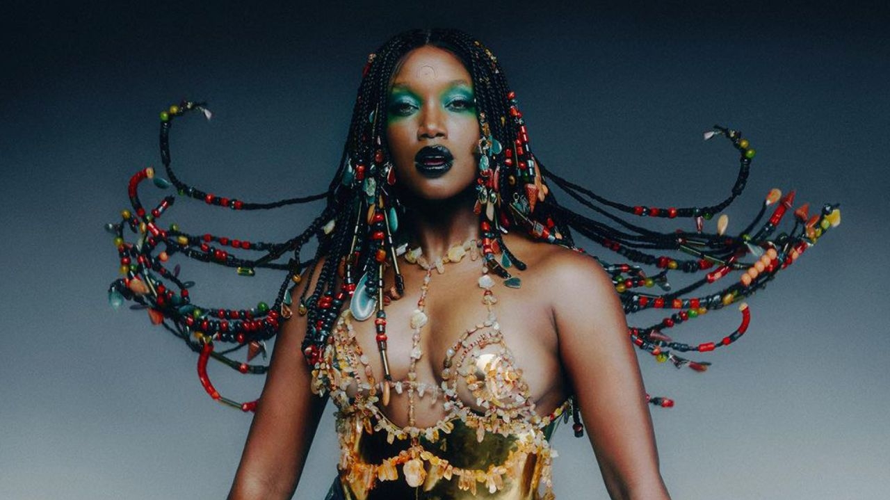 Iza aborda a separação e a ressignificação em seu novo álbum “Afrodhit”