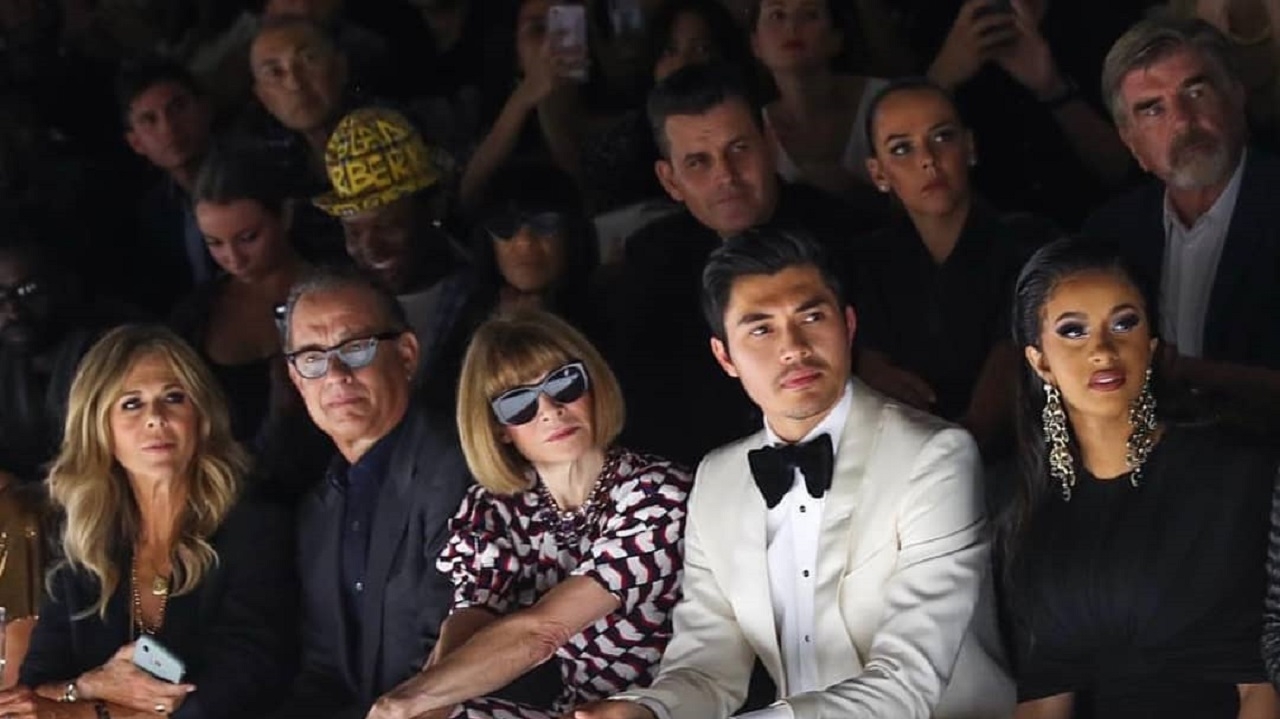 Capitais da moda divulgam calendário de fashion weeks para debut das coleções de verão 2024