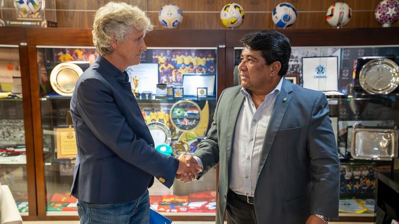 Pia Sundhage e sua comissão foram demitidos pela CBF após Copa do Mundo