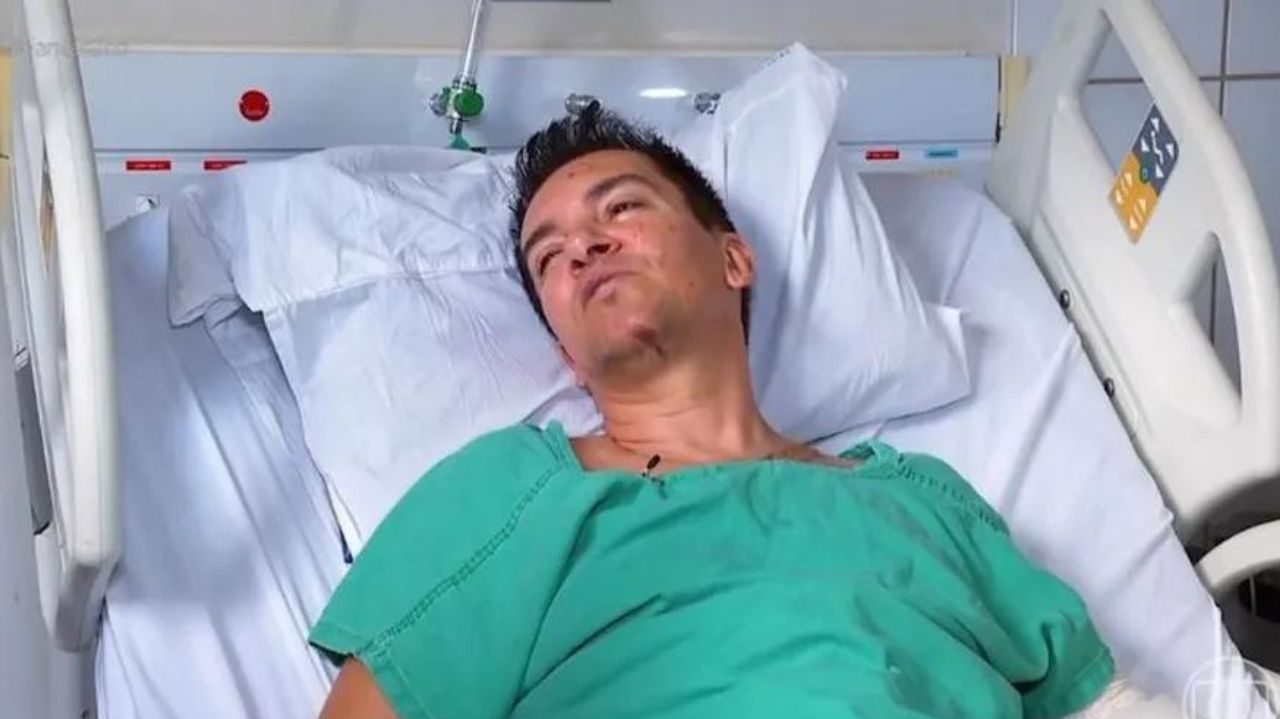 Regis Danese é transferido para UTI após cirurgia