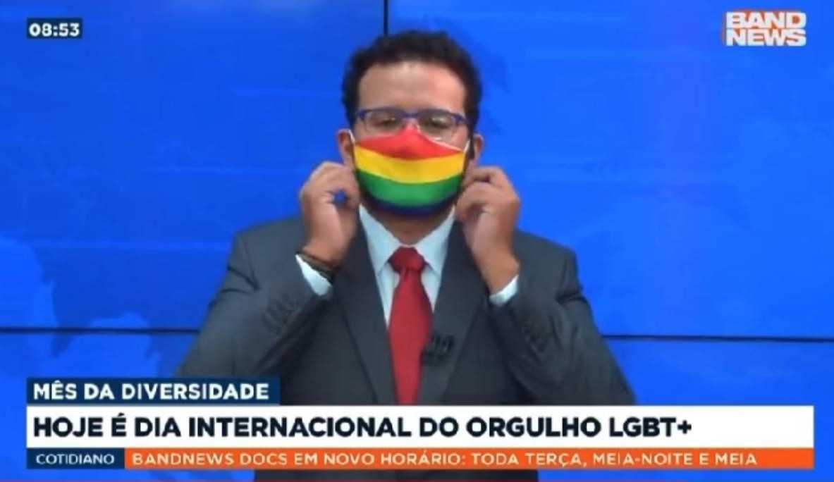 Jornalista da Band se assume gay ao vivo: “/Tenho muito orgulho”/