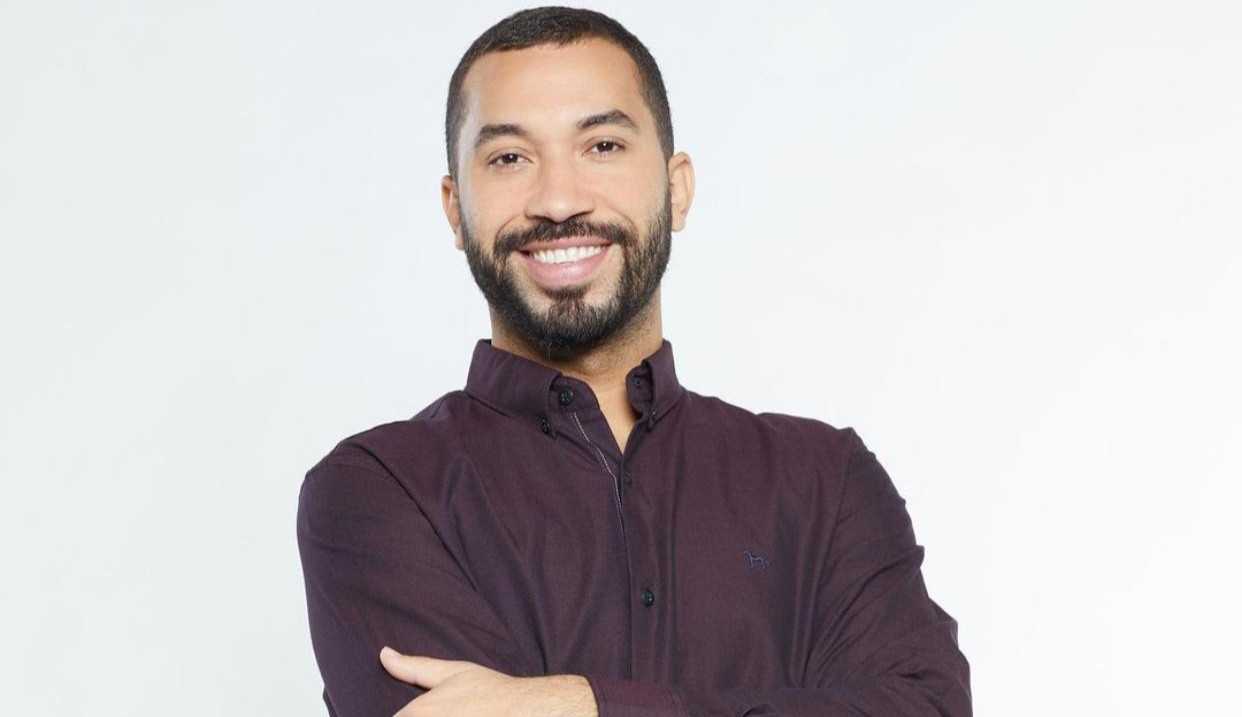 Gil do Vigor diz que vai processar comentários preconceituosos: “/Vão me engolir no topo”/