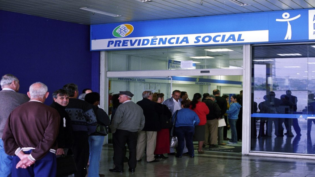 INSS ainda enfrenta fila de 1,5 milhão de pedidos