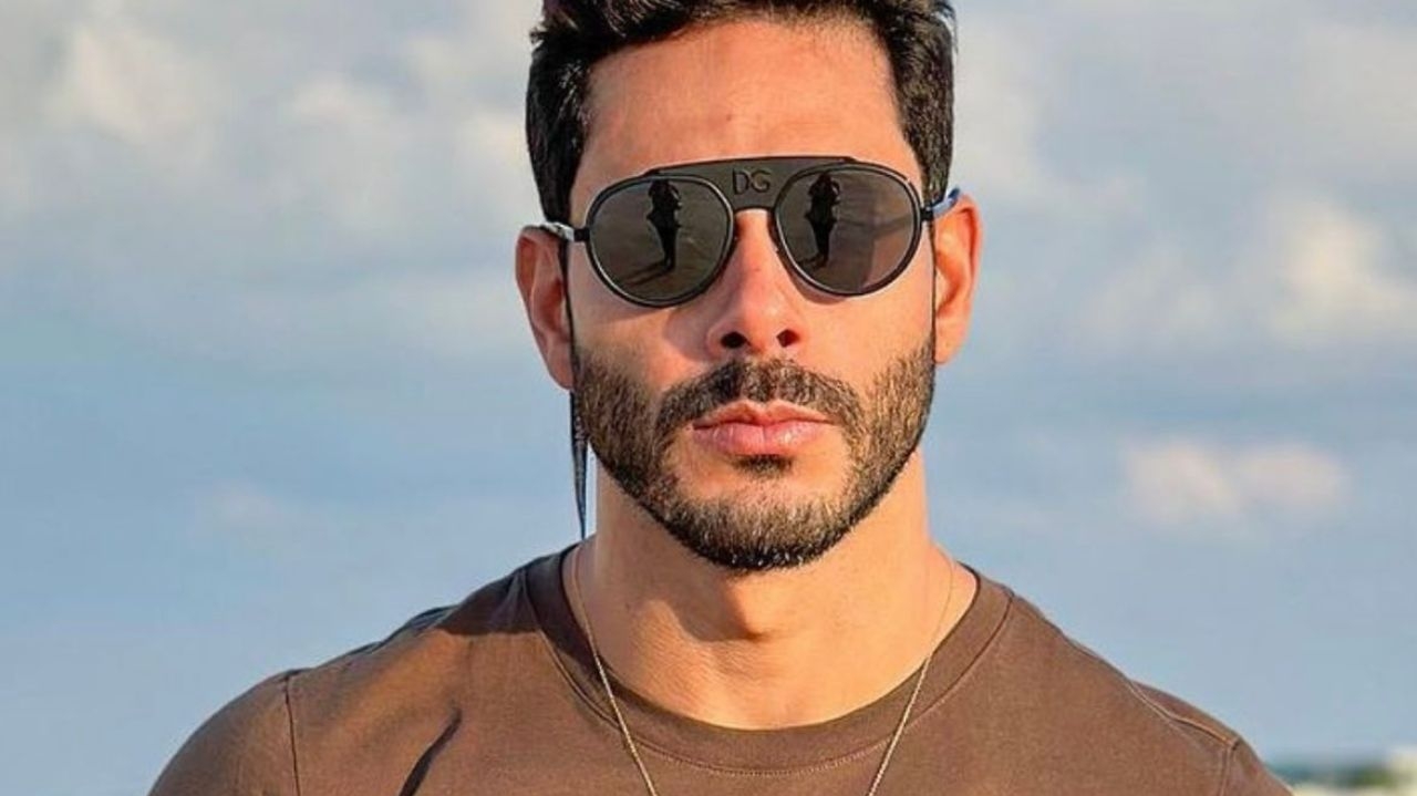 Rodolffo confessa arrependimento após fã relembrar traição