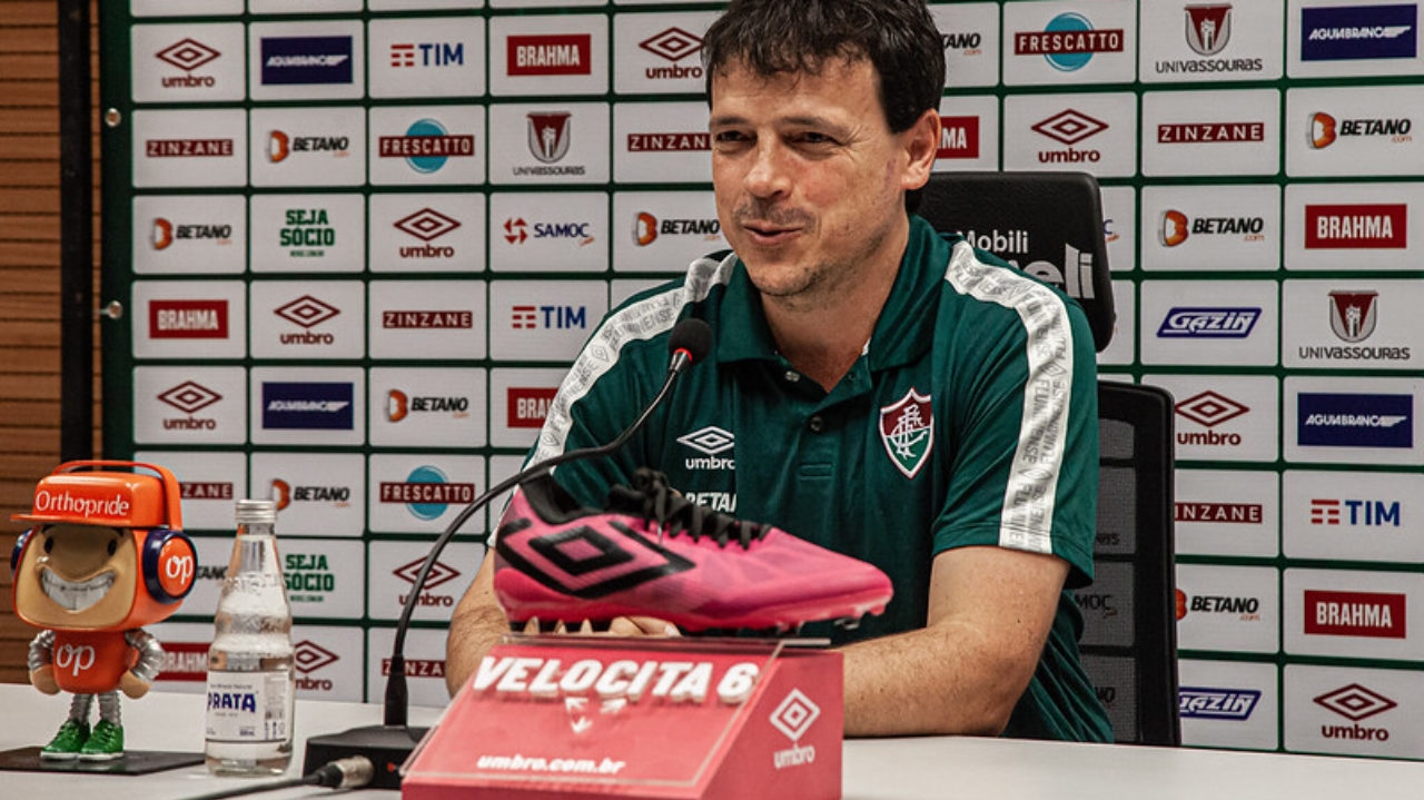 Diniz comenta sobre a vitória e parabeniza a equipe