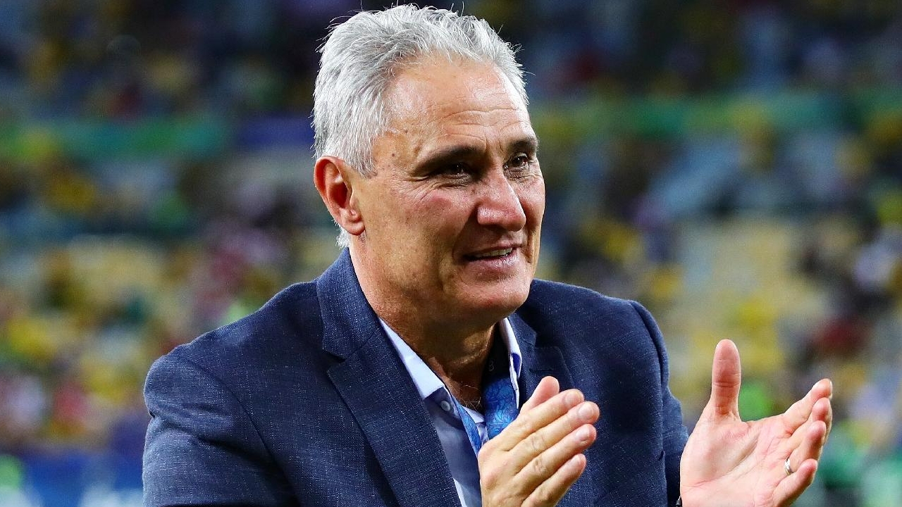 Tite fecha com o Flamengo até dezembro de 2024