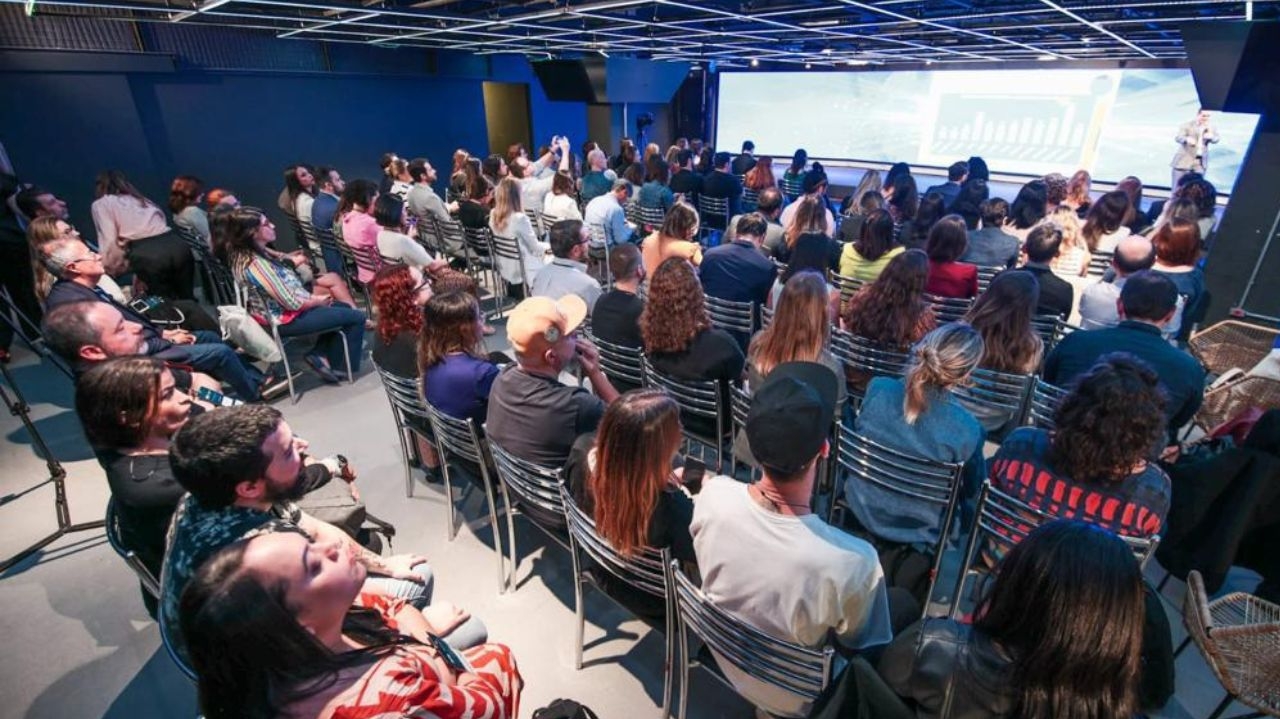 Encontro discute tendências, inteligência artificial e ESG nas promoções comerciais no Brasil